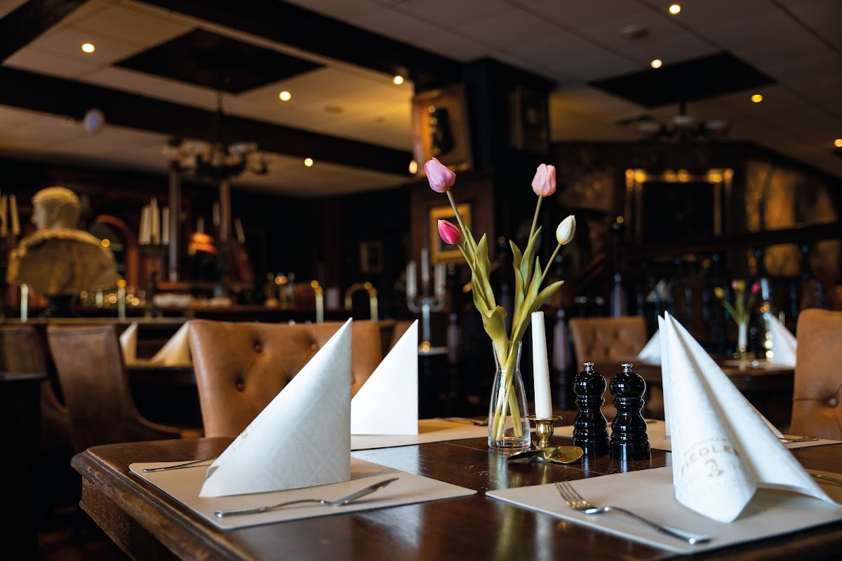 Fiedlers Restaurant. Fisch & Steak In Fiedlers Aalkate