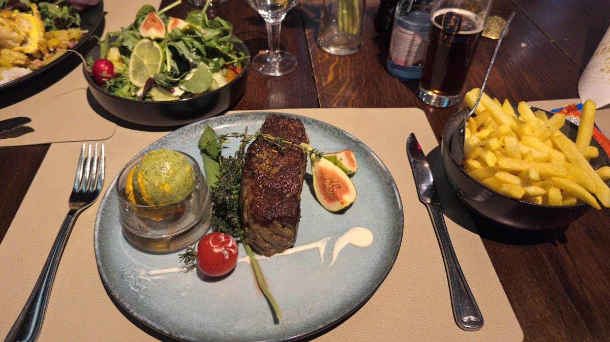 Fiedlers Restaurant. Fisch & Steak In Fiedlers Aalkate-8
