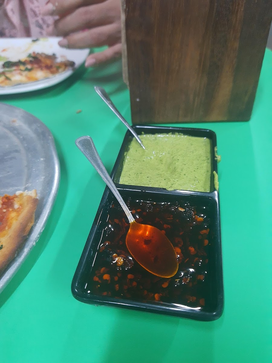Fine Herbs Pizza-5