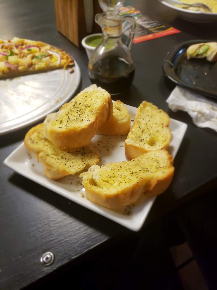 Fine Herbs Pizza-8