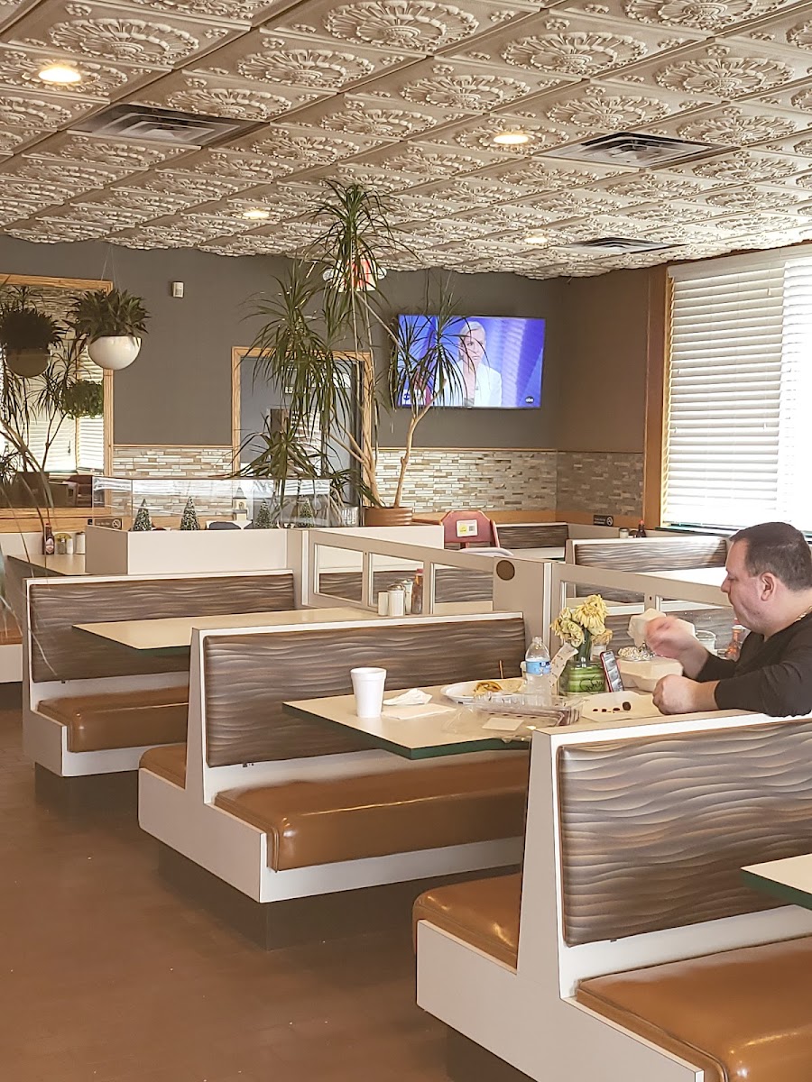 Fino's Family Dining