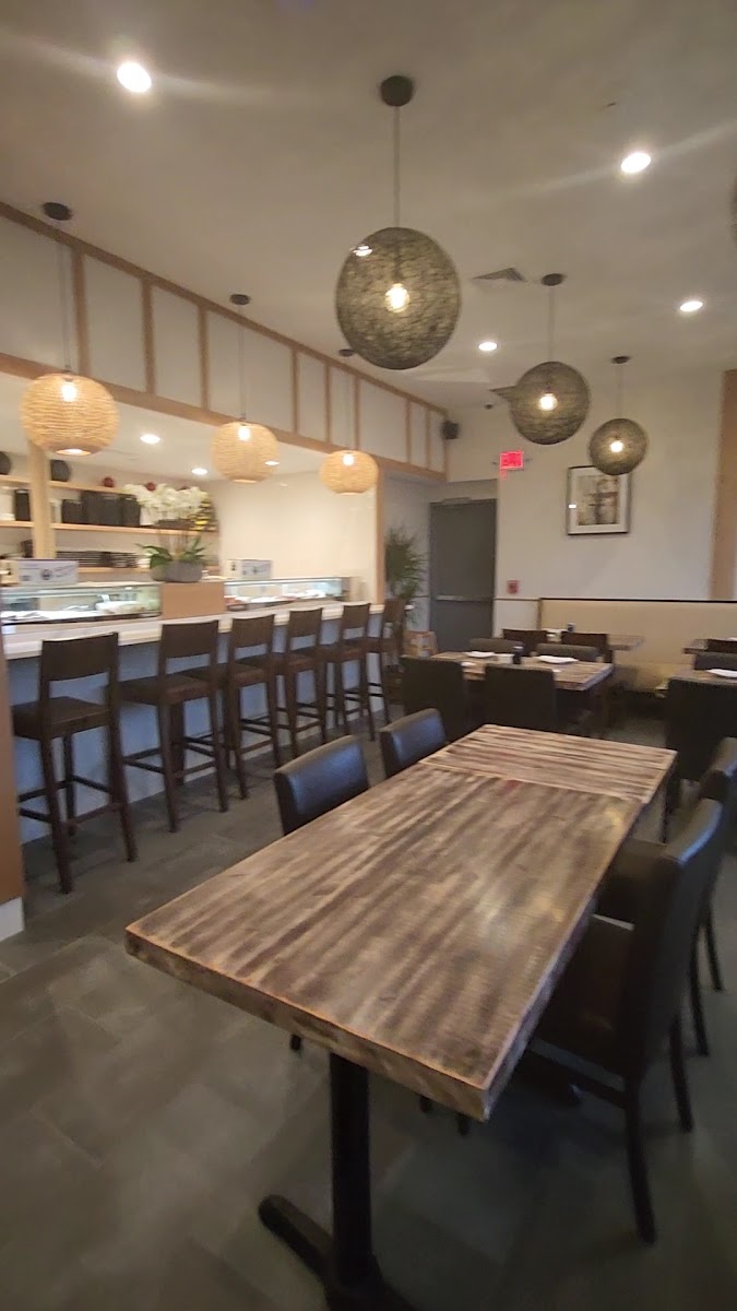 Fin's Sushi And Grill-2