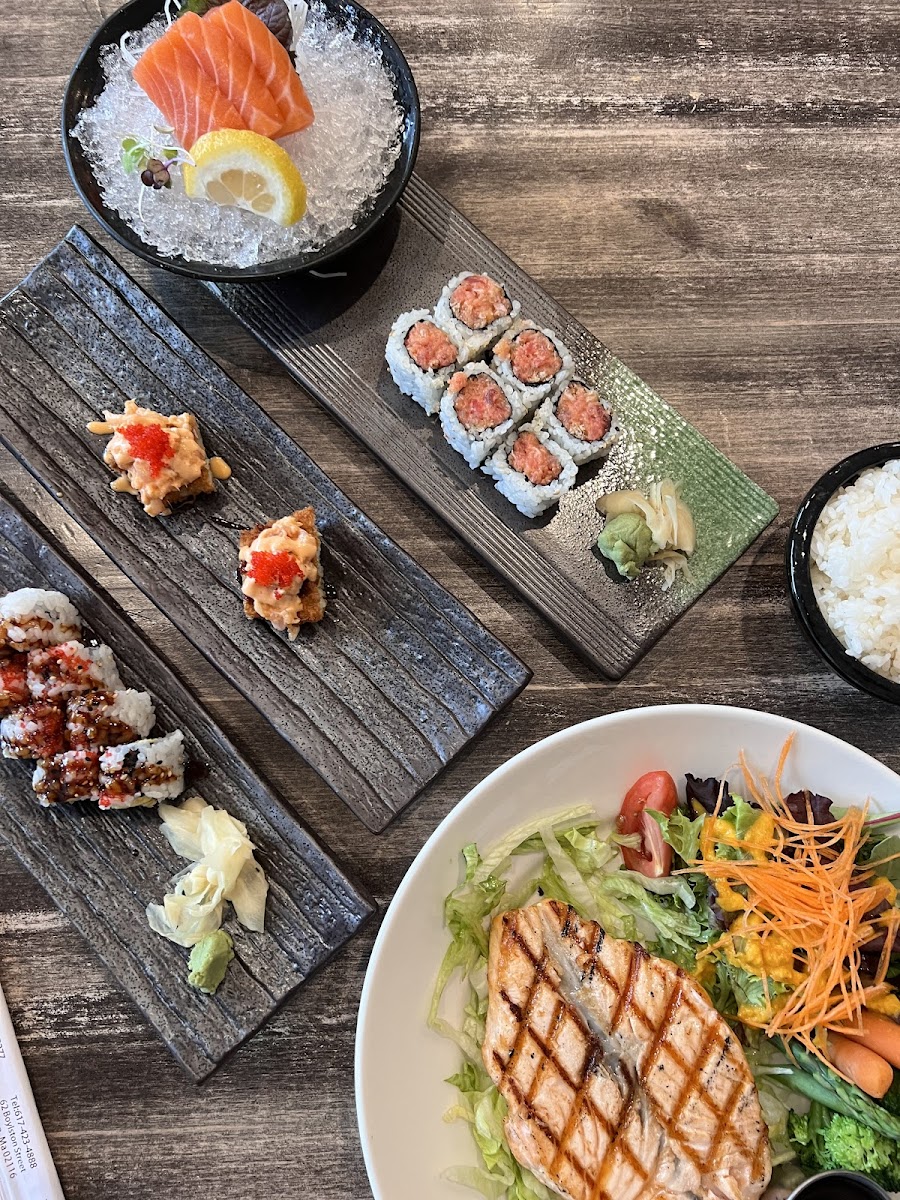 Fin's Sushi And Grill-6