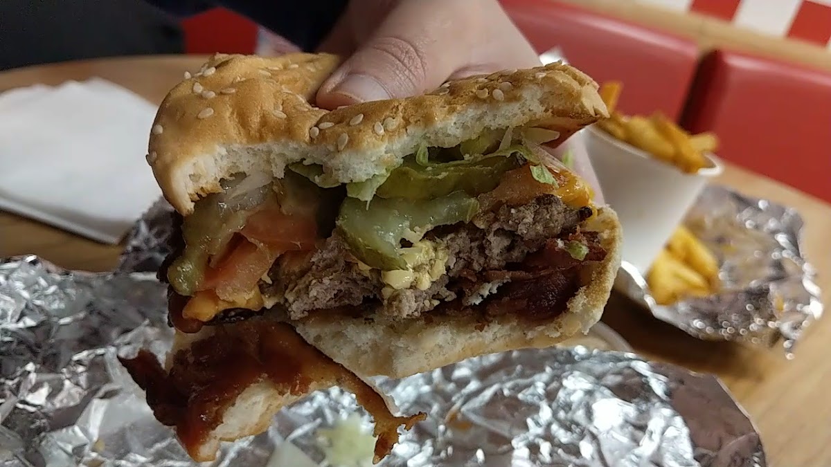 Five Guys Burgers And Fries Gare Du Nord-2