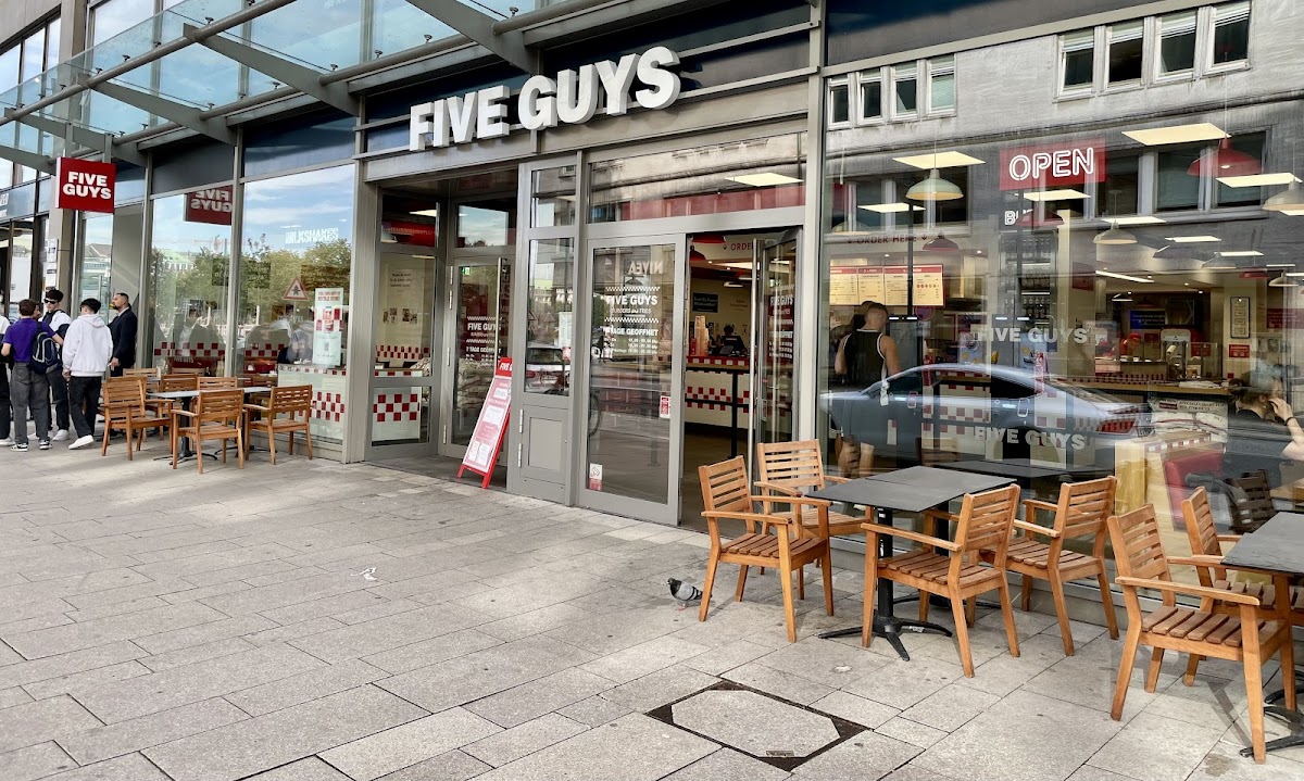 Five Guys Burgers And Fries Hamburg Jungfernstieg