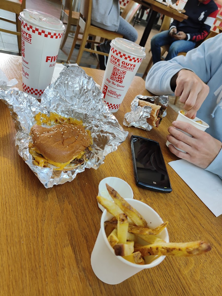 Five Guys Burgers And Fries Trafford Centre-9