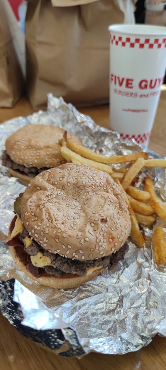 Five Guys-5