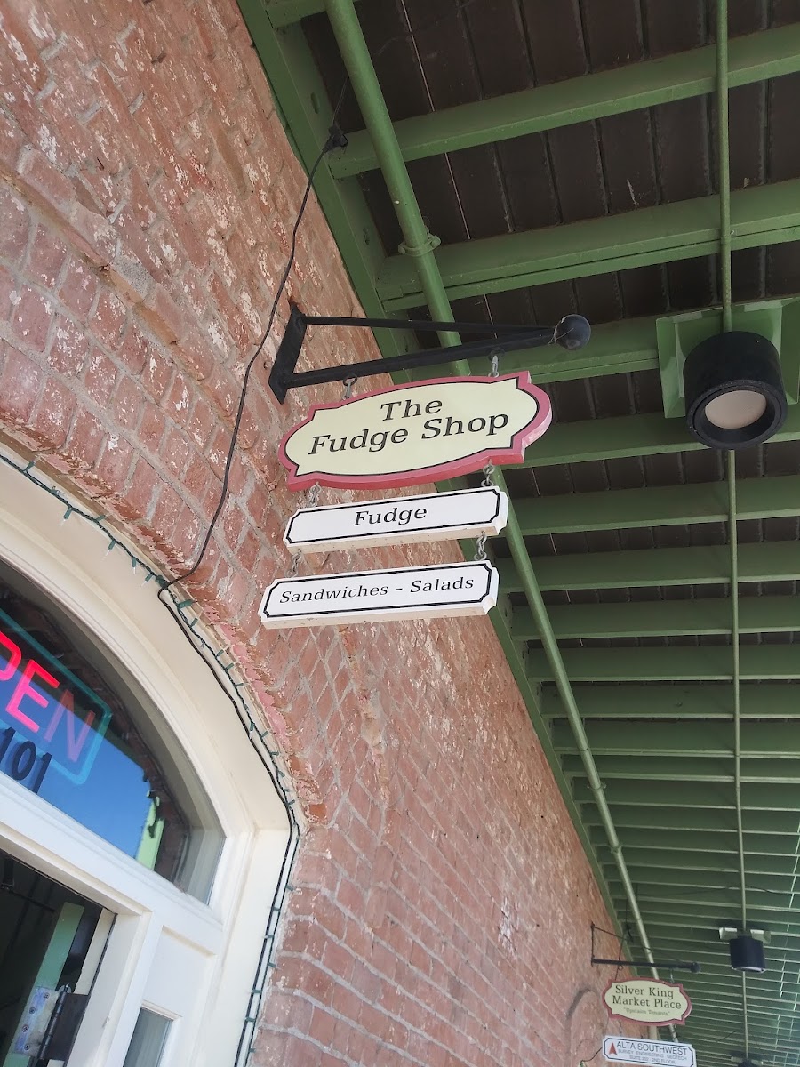 Florence Fudge Shop & Cafe-4