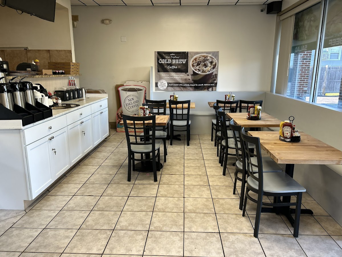 Flo's Pizza & Roast Beef
