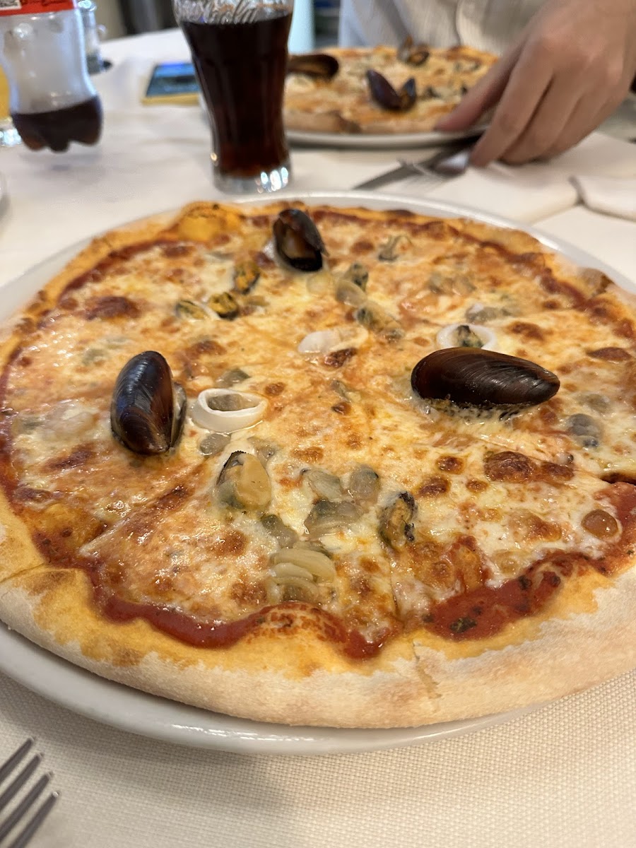 Fontana Ristorante Pizzeria-7