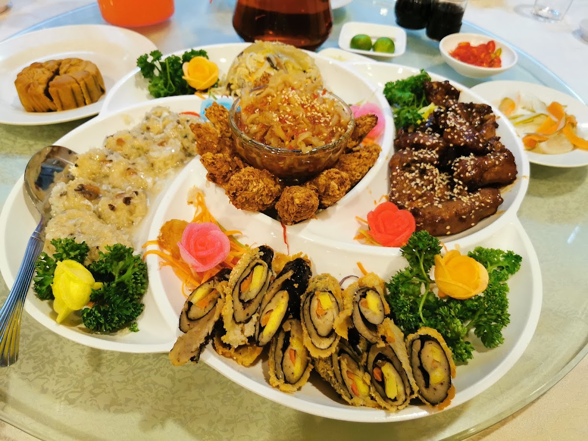 Food Heaven Restaurant-3
