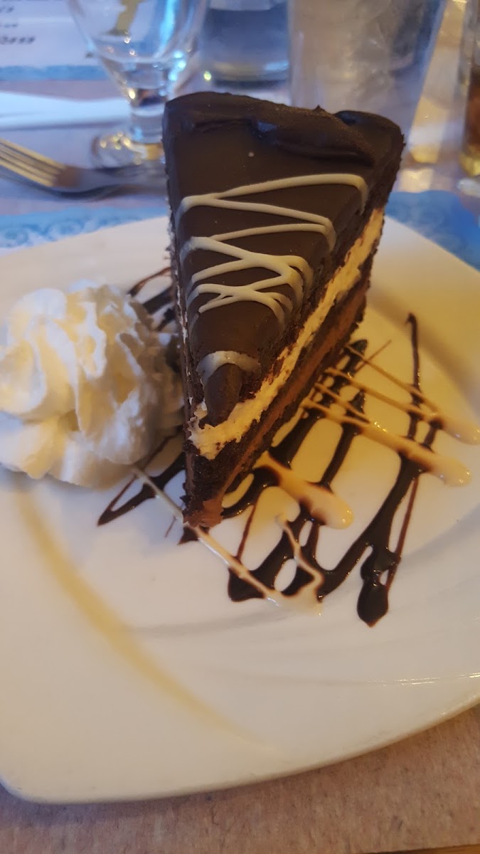 Four Brothers Pizza Inn-10