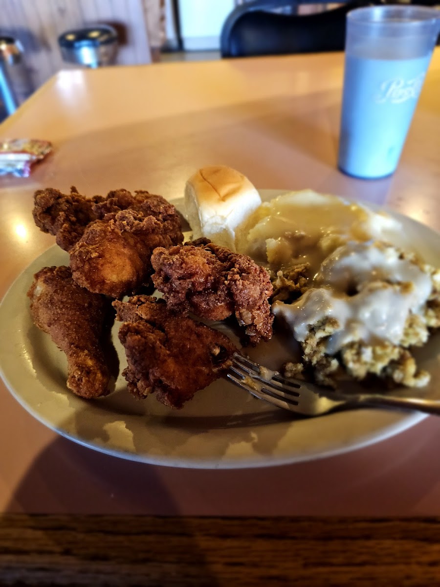 Four Corners Restaurant & Bar-9