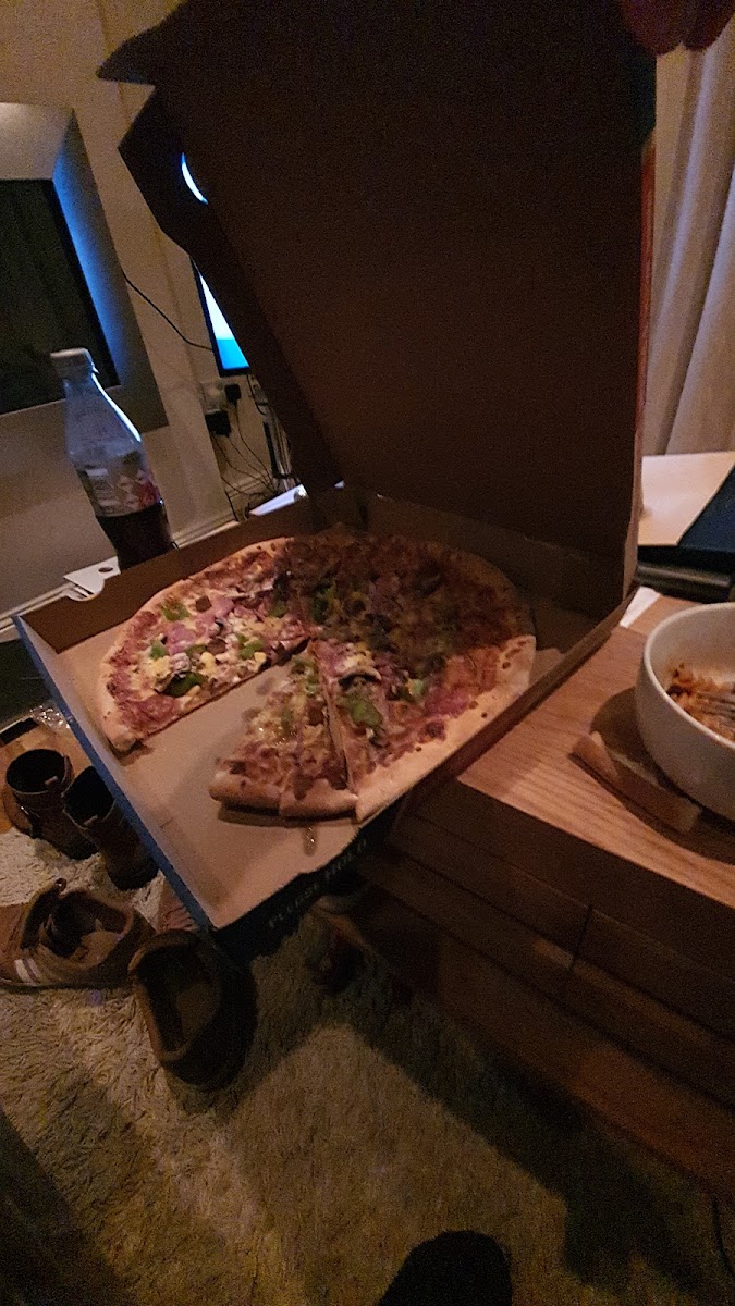 Four Star Pizza Limerick-10