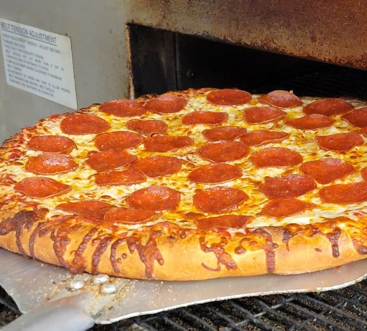 Fox's Pizza Den - Mckees Rocks-4