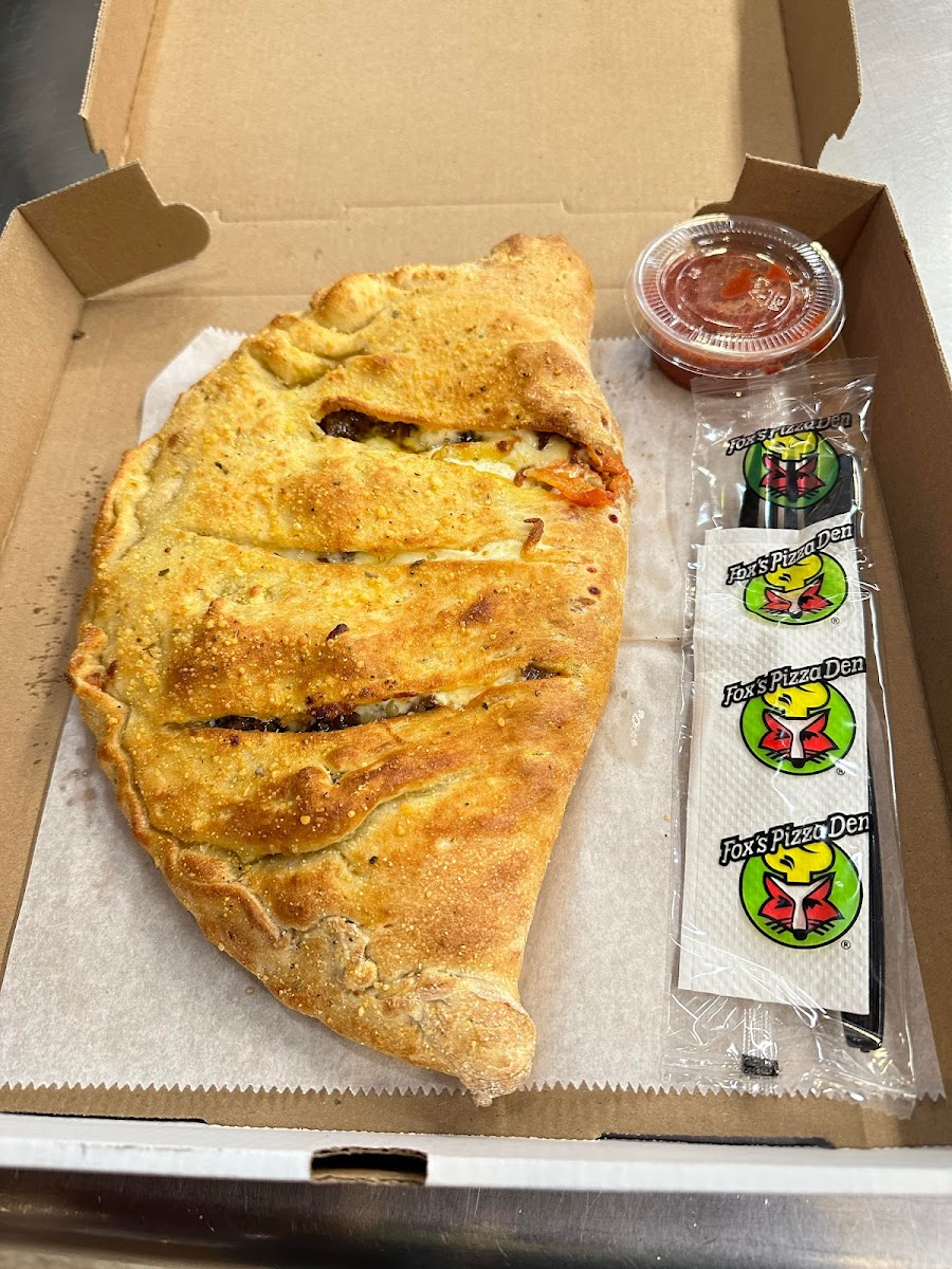 Fox's Pizza Den - Mckees Rocks-6