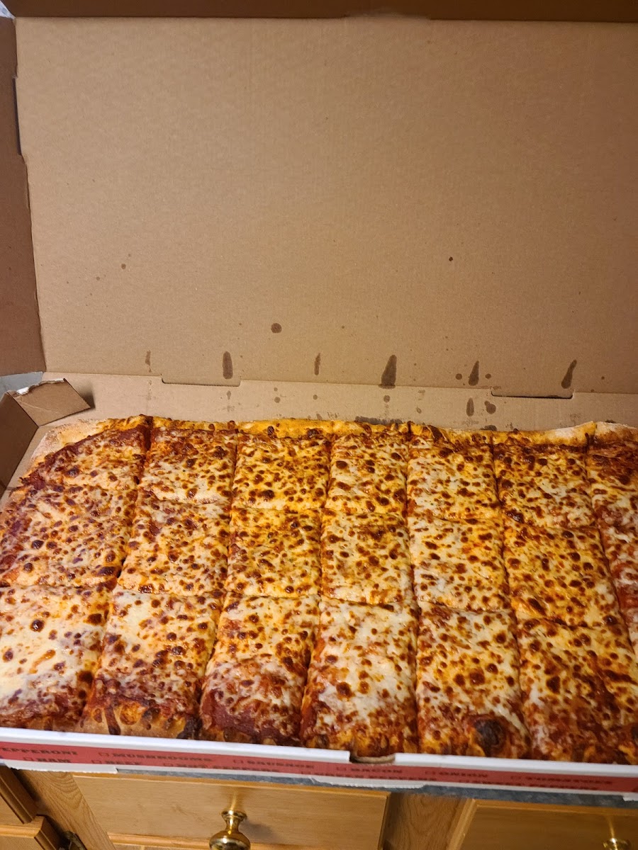 Fox's Pizza Den Of Reynoldsville-8