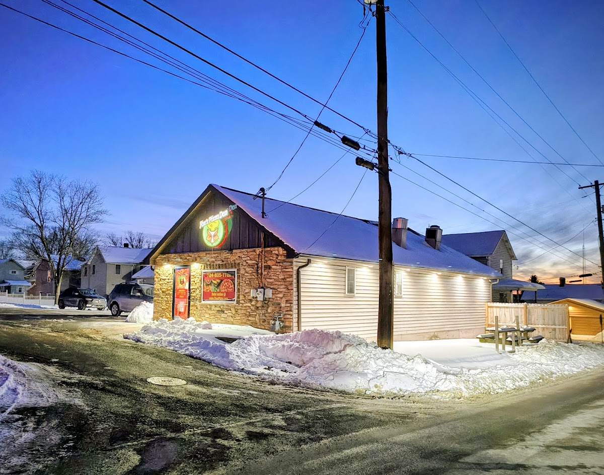 Fox's Pizza Den-4