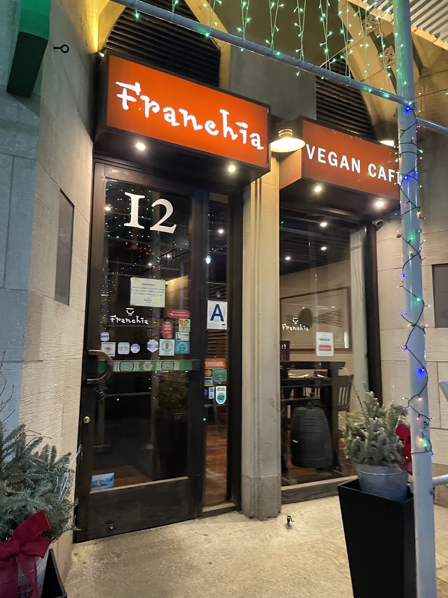Franchia Vegan Café-3