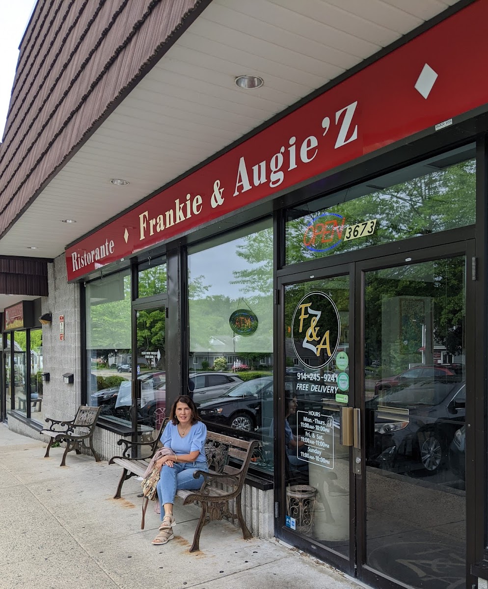 Frankie & Augie'z