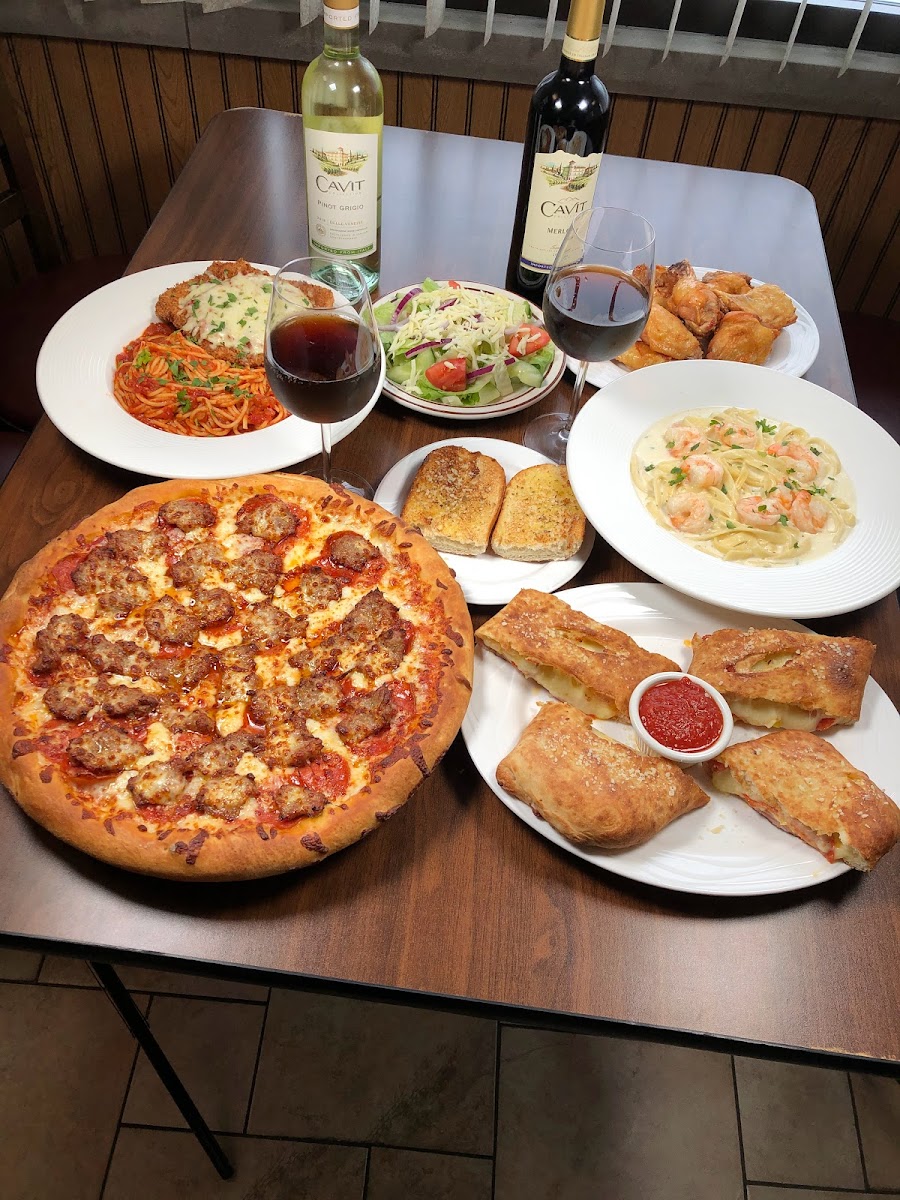 Fratello's Pizza & Restaurant-3