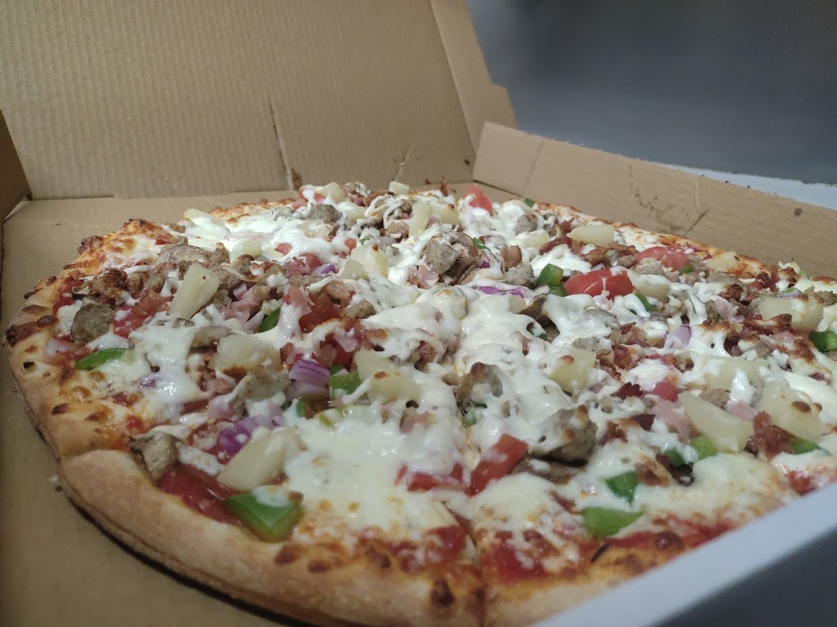 Free Topping Pizza-3