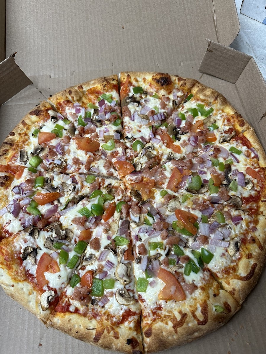 Free Topping Pizza-7