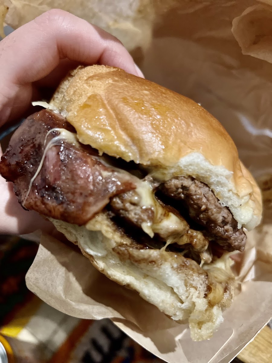 Friends Burger Bar-4