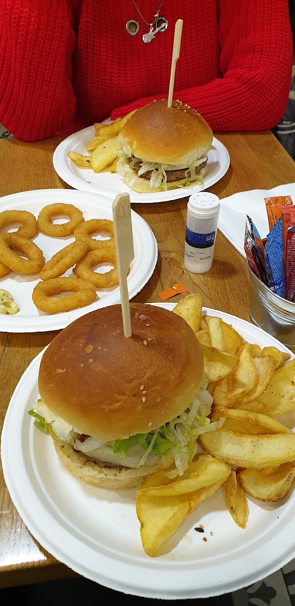 Friends Burger Bar-7
