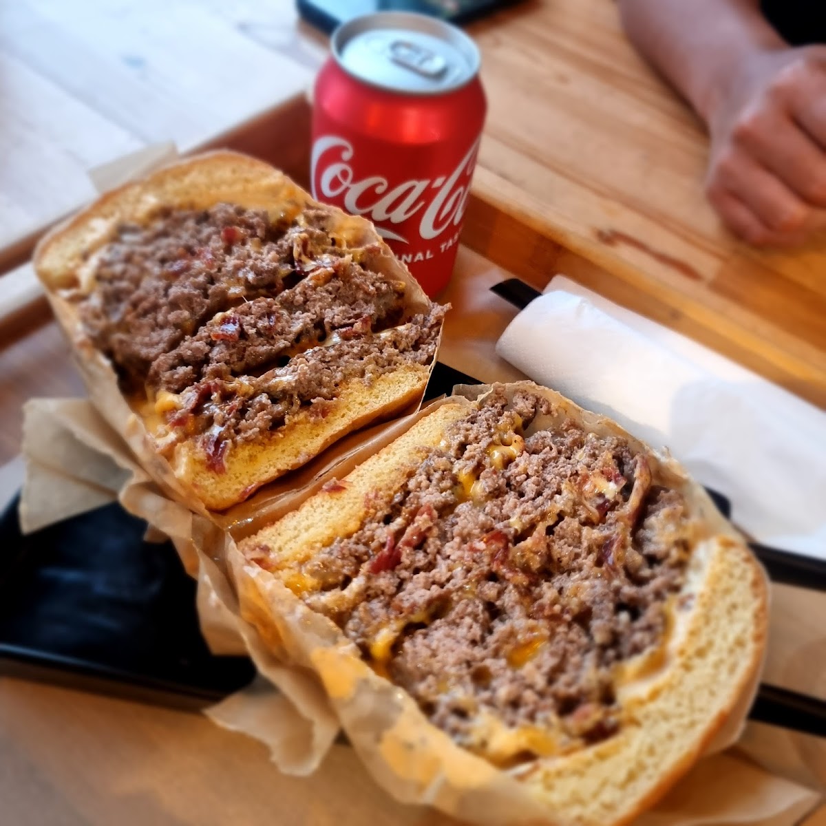 Frispy Smash Burgers & Buttermilk Fried Chicken.-7