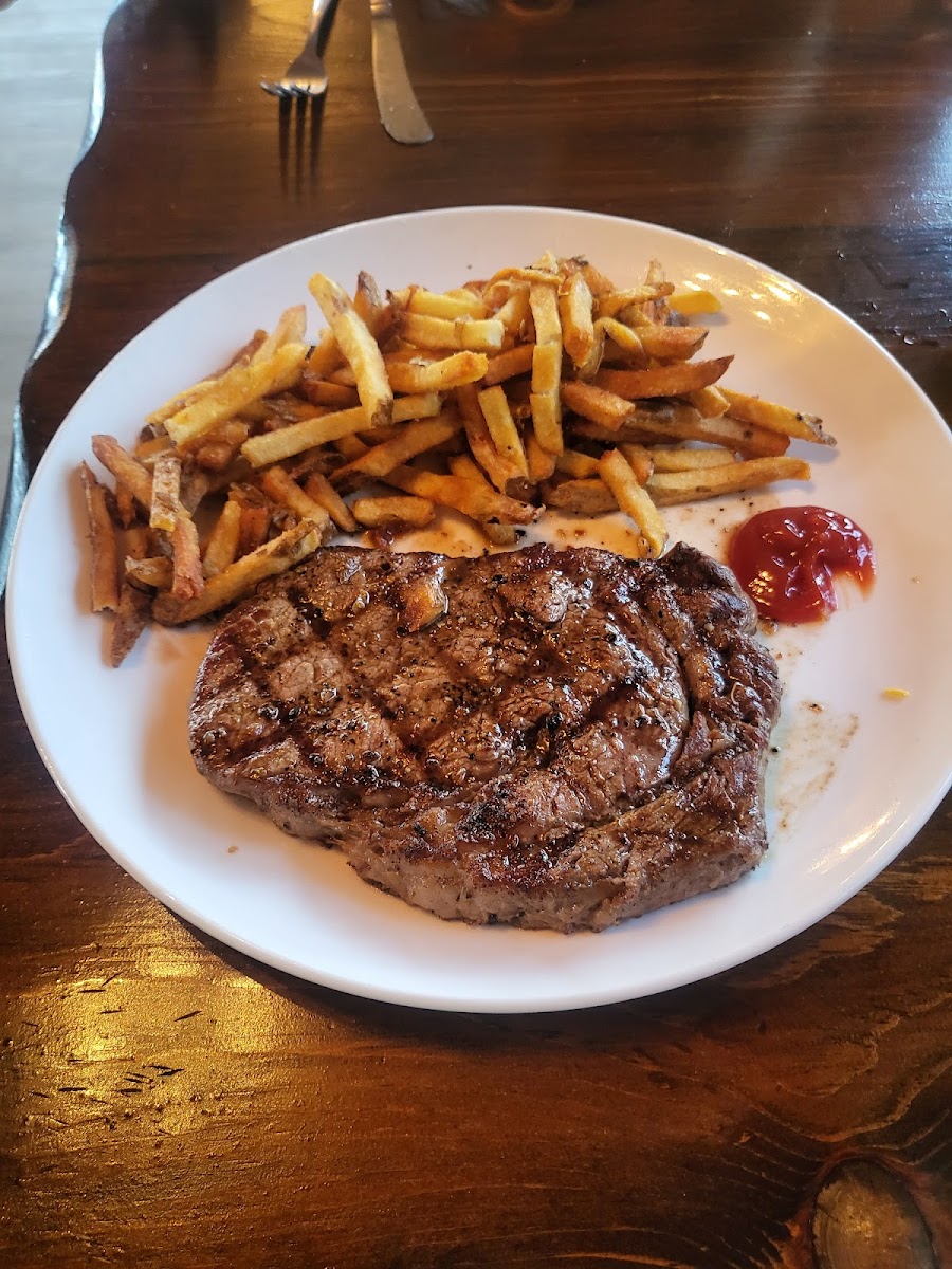Frog Pond Restaurant-10