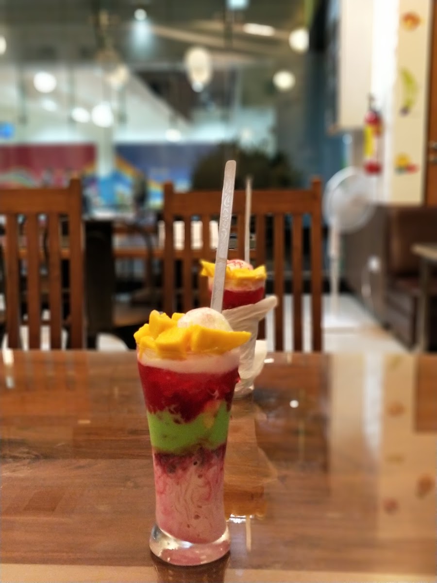 Fruit Shop On Greams Road, Anna Nagar-2