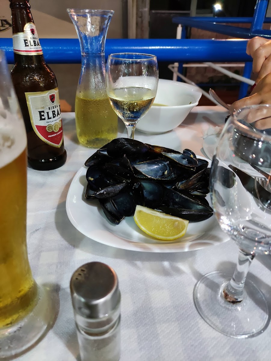 Ftelea Fish Taverna Saranda-5