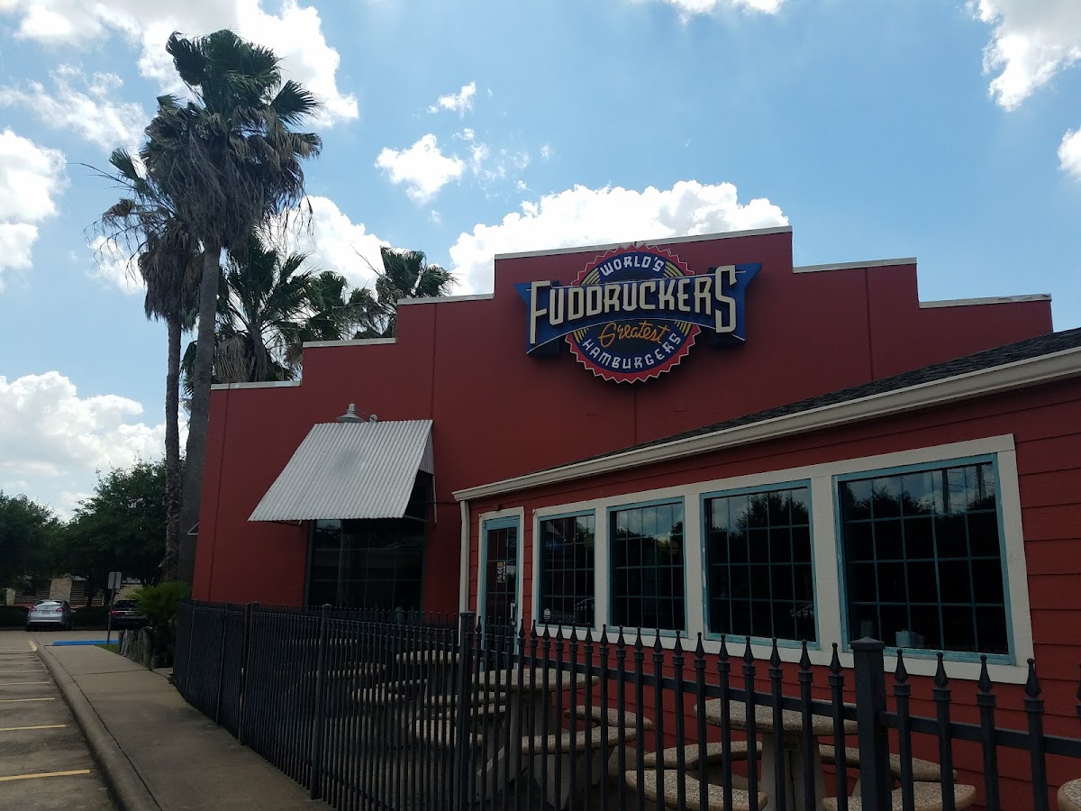 Fuddruckers
