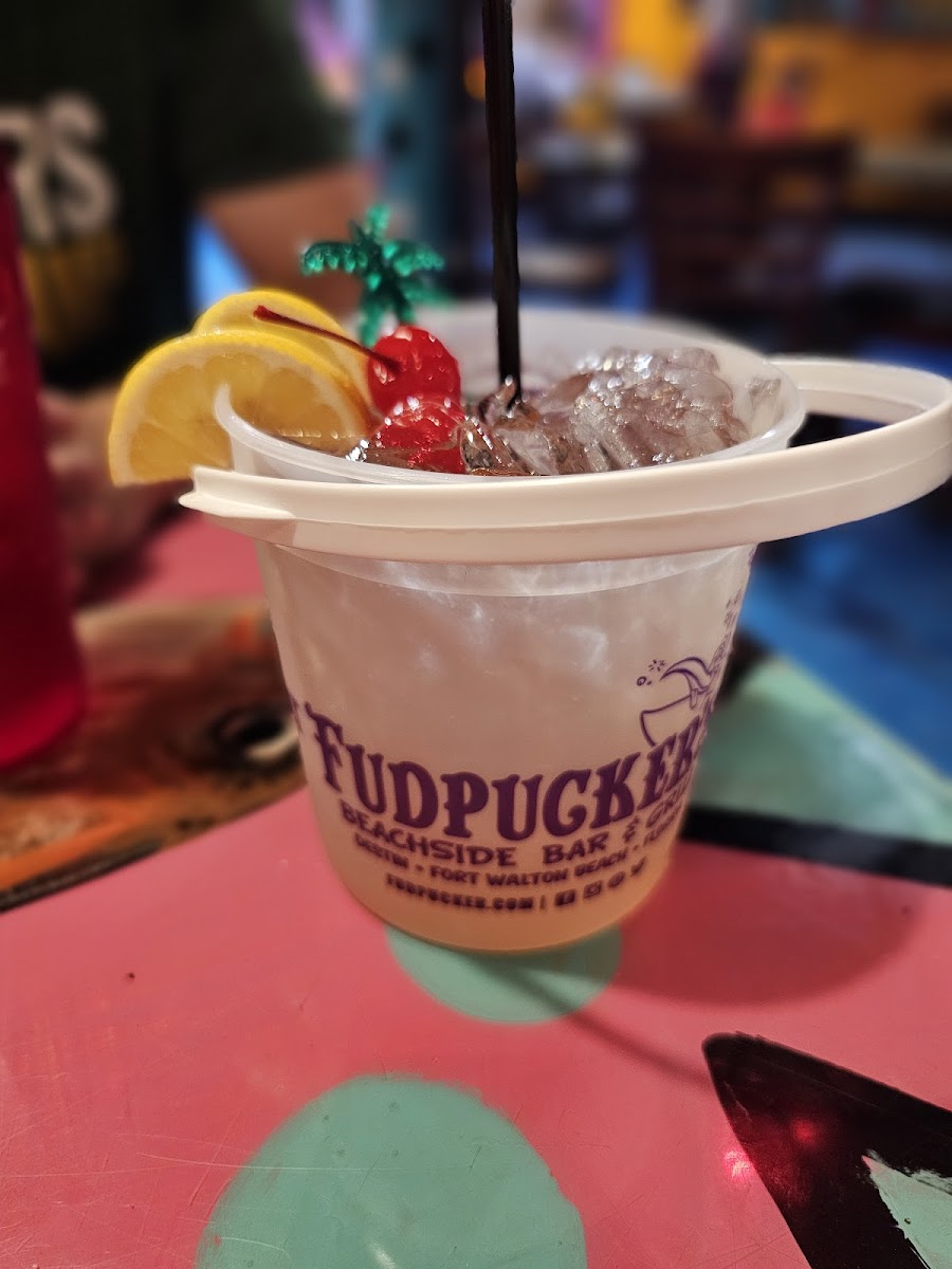 Fudpucker's Beachside Bar & Grill-7