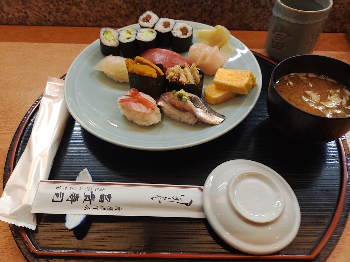Fuki-Zushi Toraya-Yokocho-6