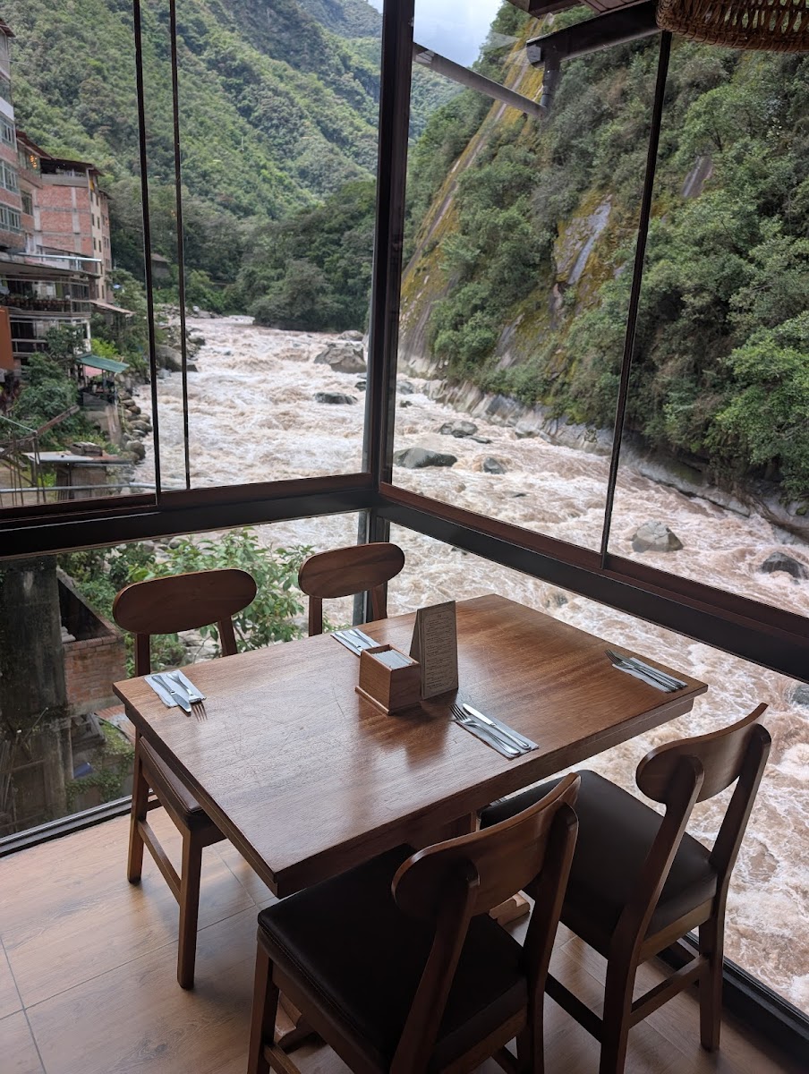 Full House Machupicchu Restaurant-3
