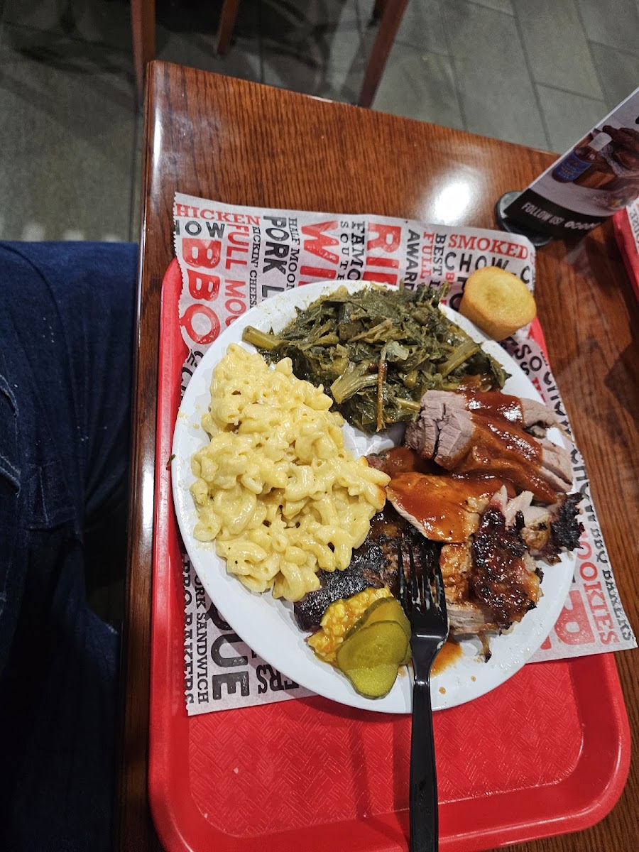 Full Moon Bar-B-Que-3