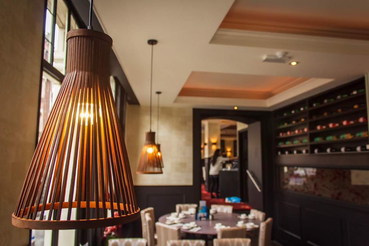 Full Moon Garden - Dim Sum & Cantonese Cuisine