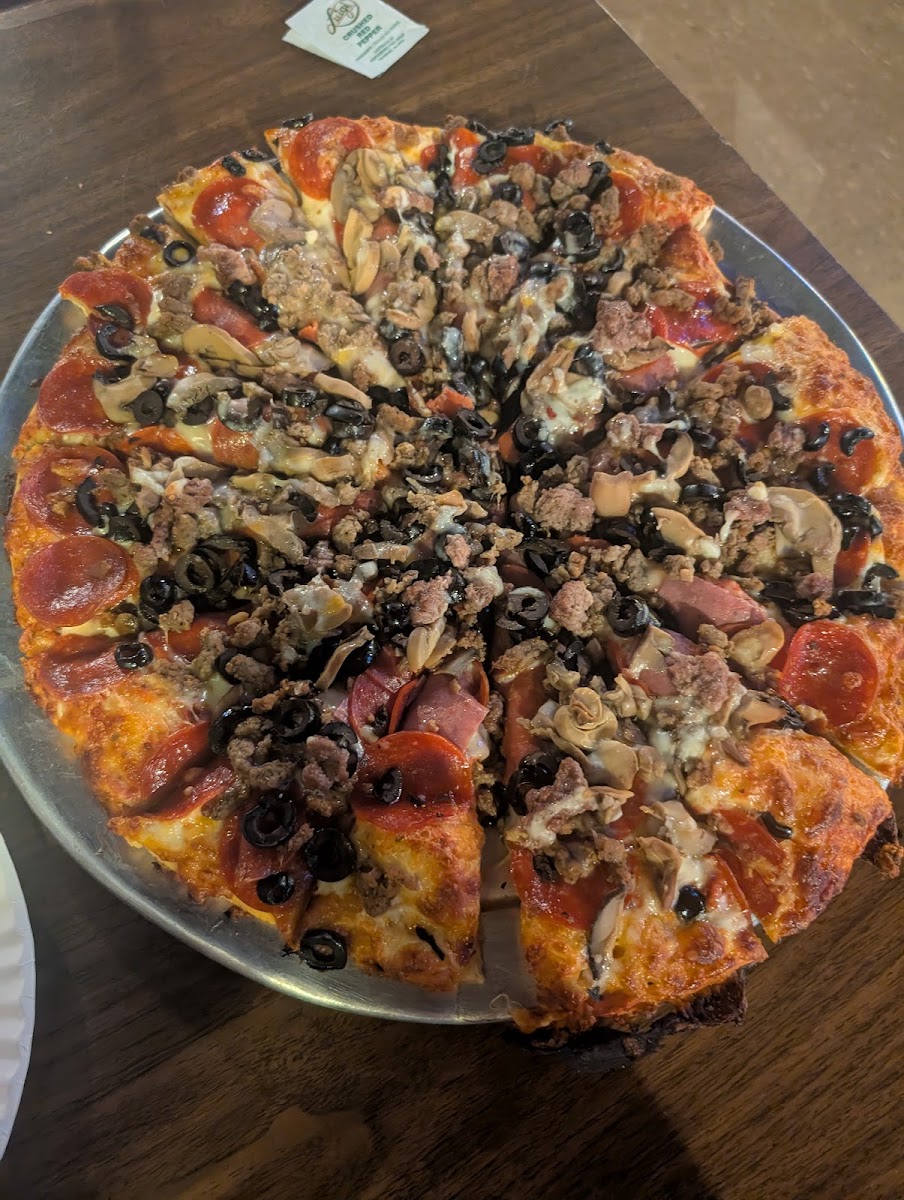 Fun House Pizza & Pub-3