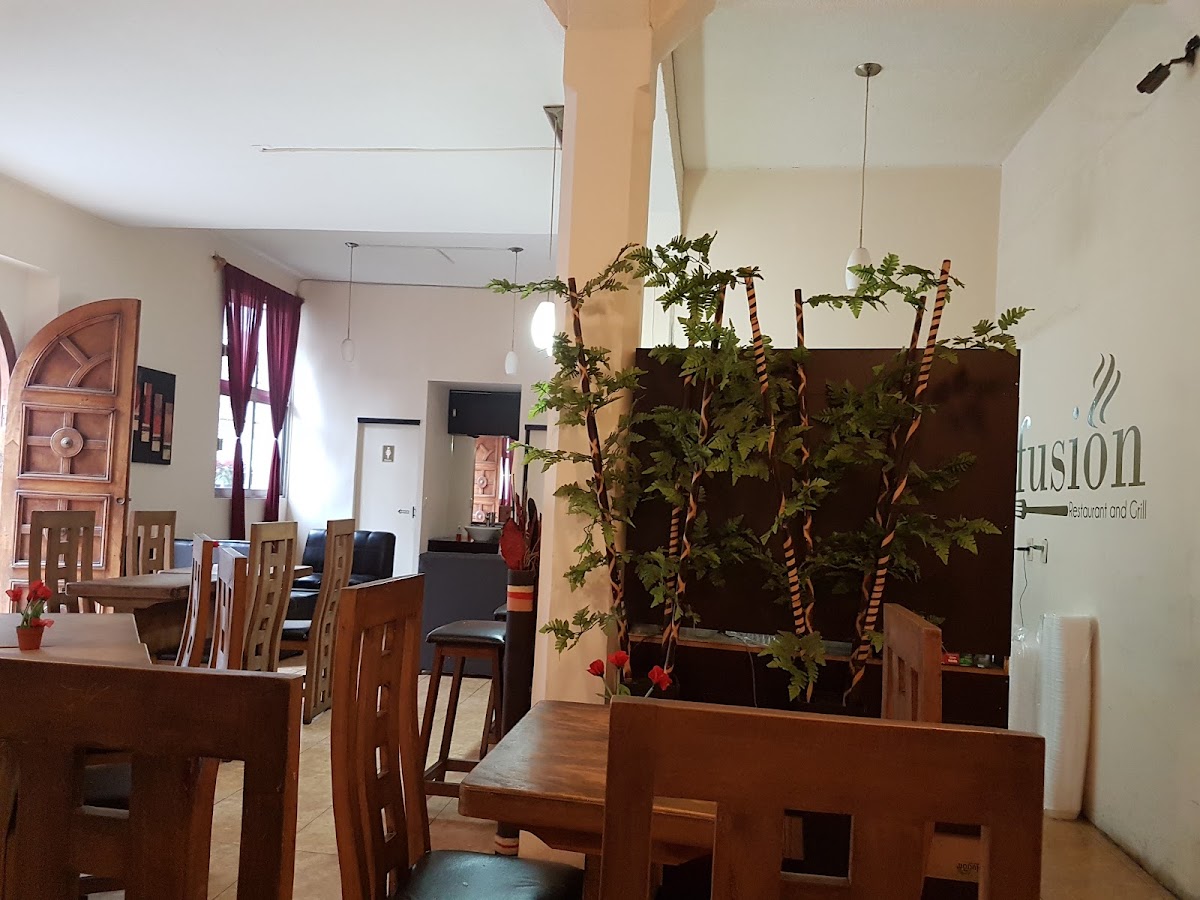 Fusión Restaurant And Grill
