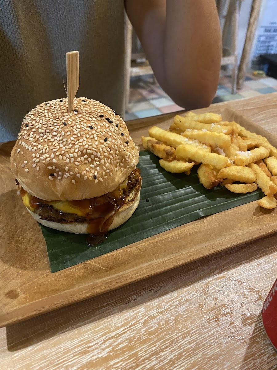 Gaees Burger Ubud-5