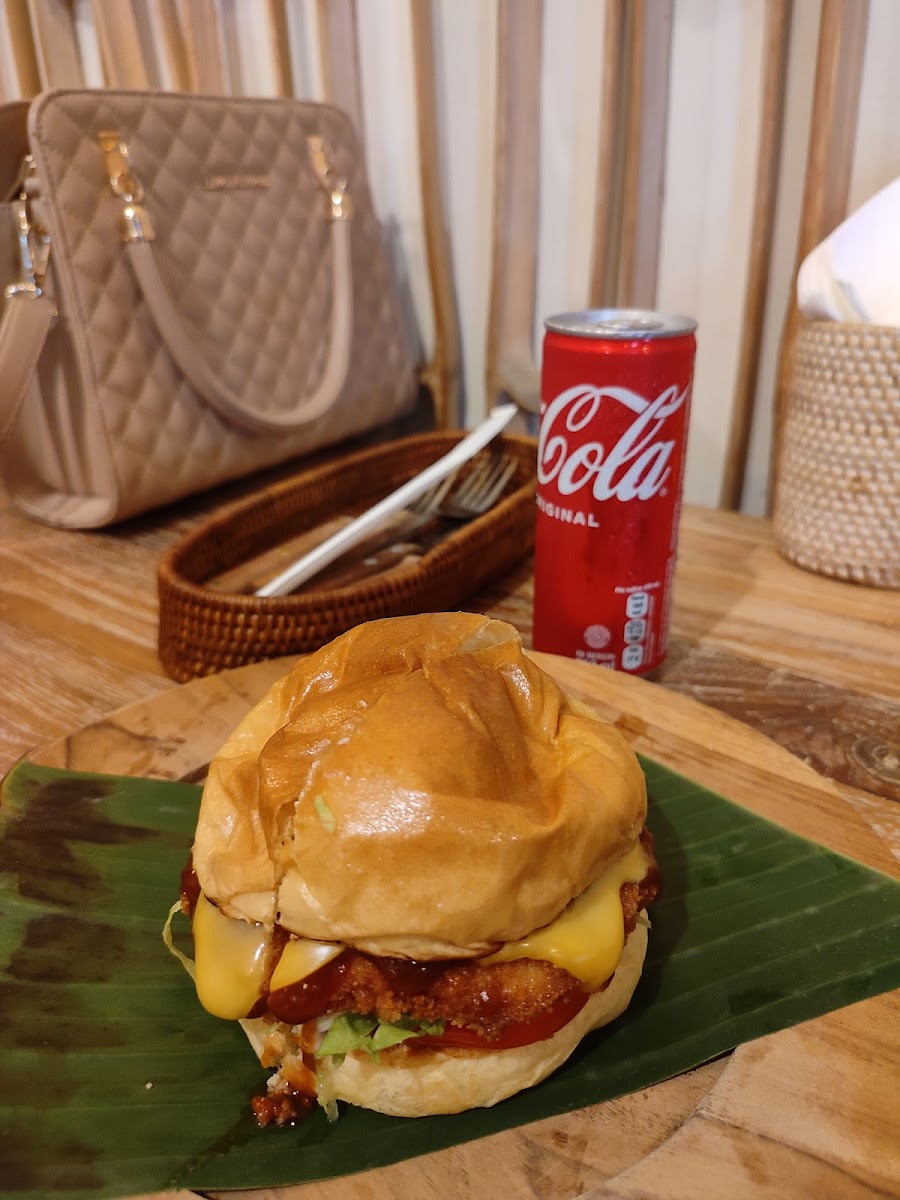 Gaees Burger Ubud-8