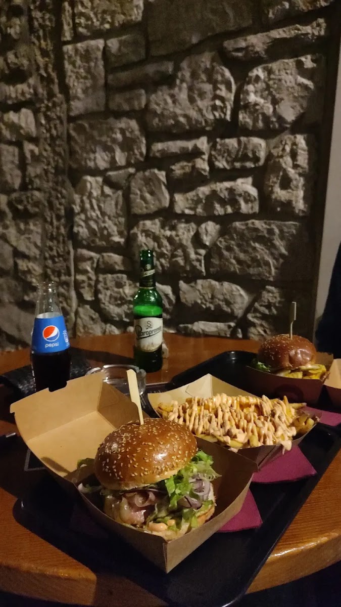 Gara Burger House-10