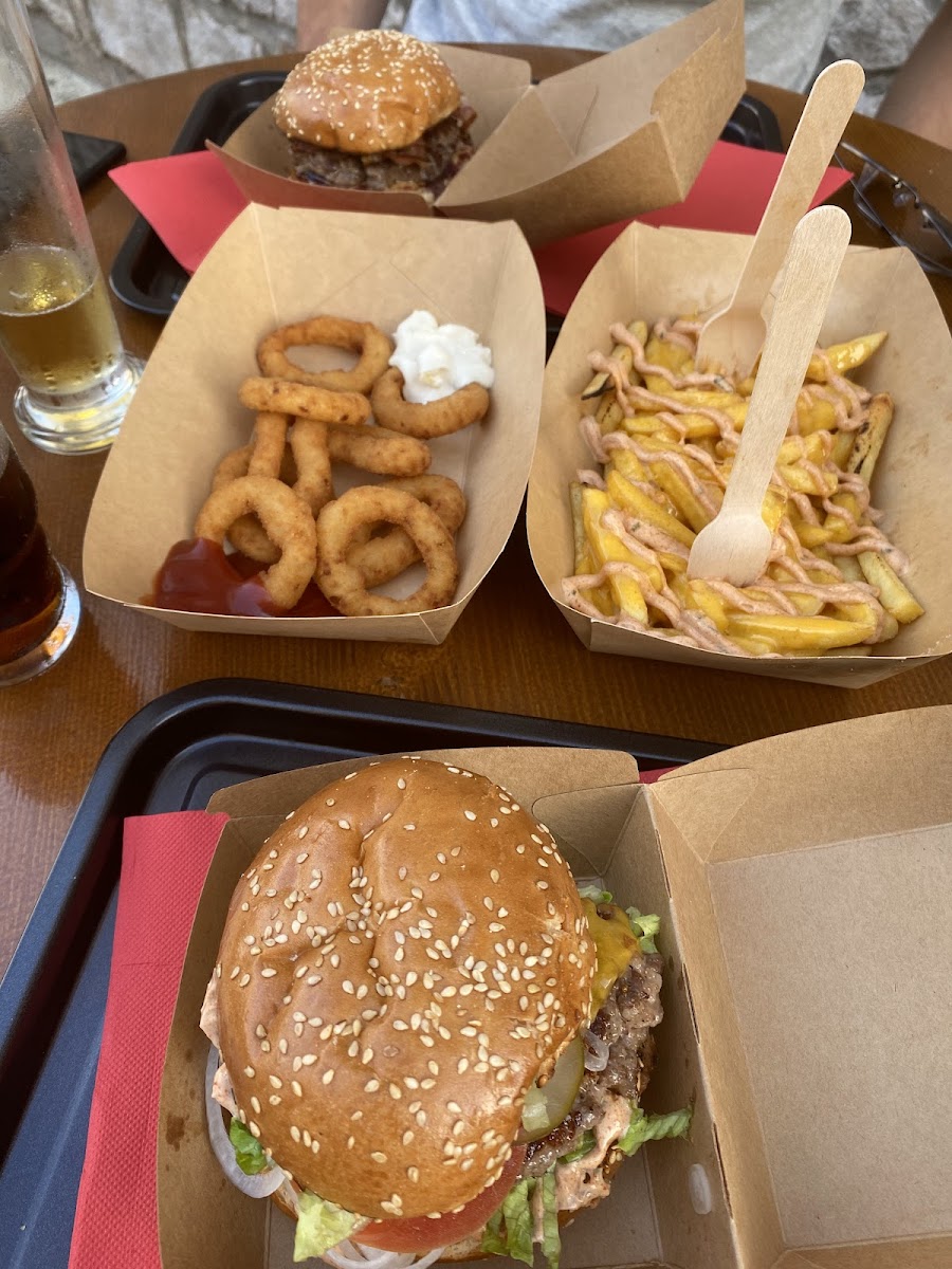 Gara Burger House-8