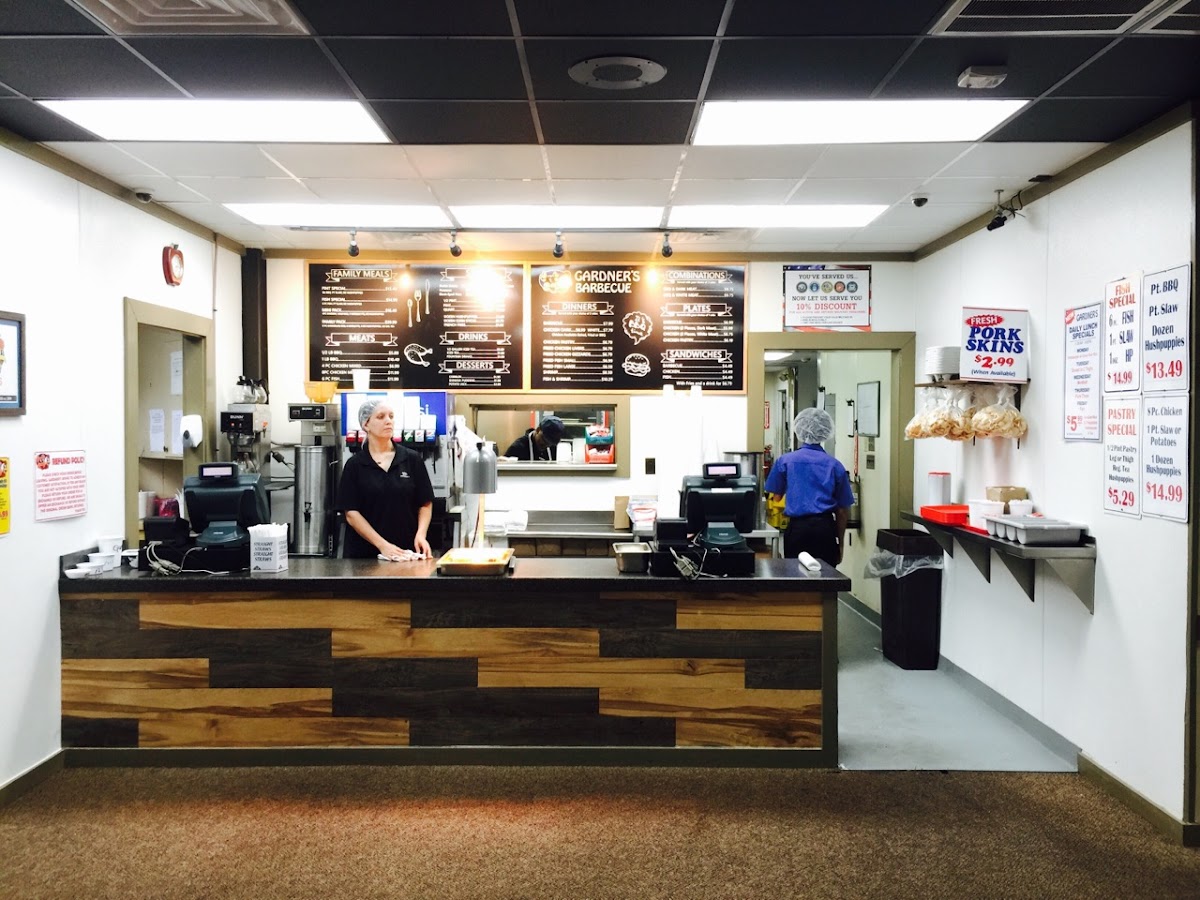 Gardner's Barbecue Fairview Road