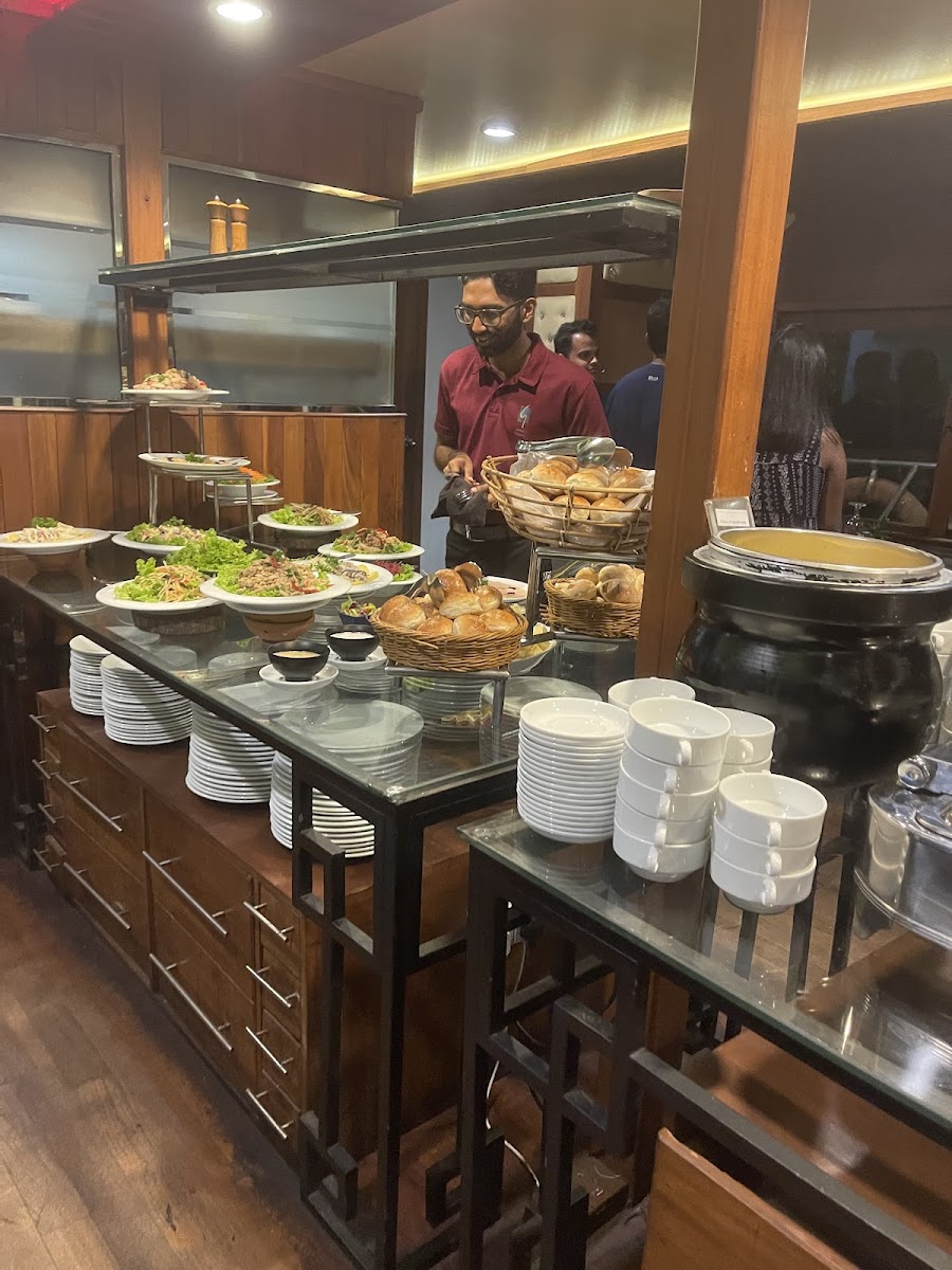 Garton's Ark Restaurant-3