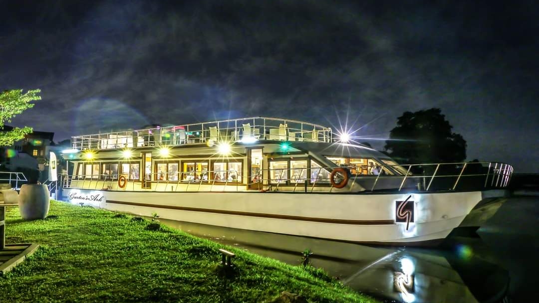 Garton's Ark Restaurant-4