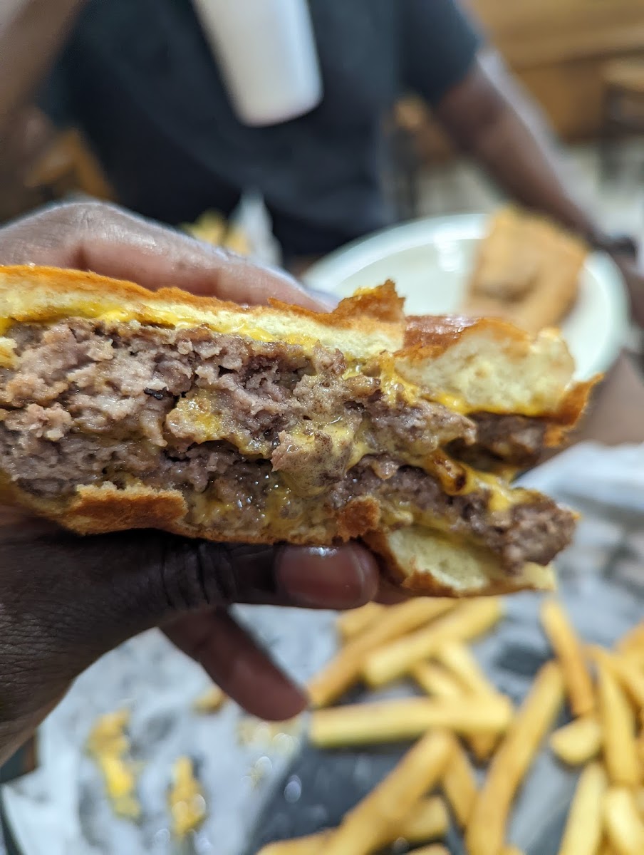 Gary's Hamburgers-8