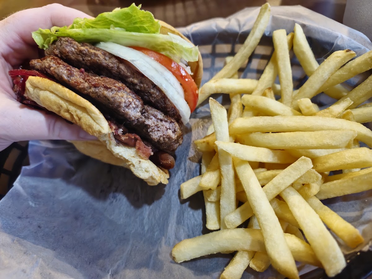 Gary's Hamburgers-9